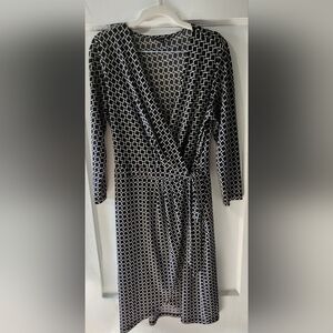 George Black and White V-Neck Sheath Dress